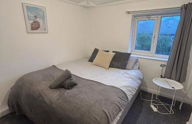 Contractor Friendly Spacious 3 Bed With Private Parking - Foto 17