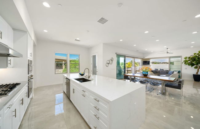 A Luxurious Oasis Experience in Desert Palm - Foto 26