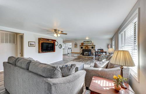 New Blaine Getaway - Walk to Lake Dardanelle! - Foto 5