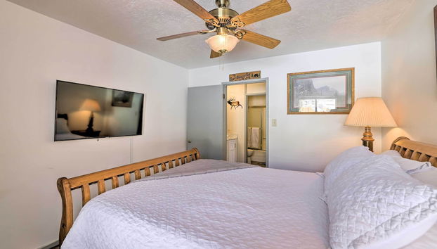 Brian Head Escape w/ Mtn View - Ski-in/out - Photo 4, Interior