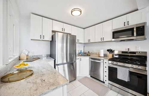 Mt Adams Lookout with Best City View and Parking - Foto 48