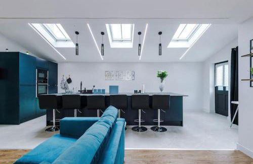 Incredible Home With Games Room, Sleeps 8, Parking Included, Perfect For Groups, Families, Contractors, Professionals - Photo 20