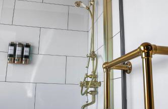 Cathedrals View - 2-4 bed Top-floor Apt in Exeter - Self Check in, Free Parking! - Foto 6