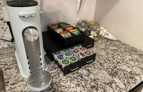 Atlanta Zoo Free Private Driveway Parking 1B-1B - Photo 5