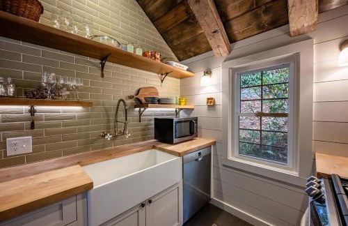 Enchanting Mountain Cottages w Hot Tub & Fireplace - Foto 36