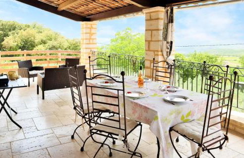 Cozy Home In Orgnac-L'aven With Wifi - Foto 2