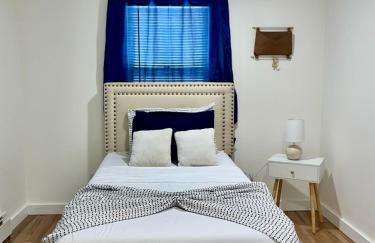 Spacious 4BR home w 2BA, a workspace & king bed! - Foto 50