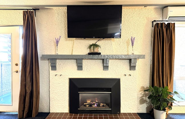 Divya Sutra Plaza and Conference Centre, Vernon, BC - Foto 45