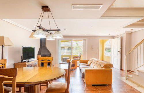 Family-Friendly Beach House ideal for Holidays & Workers at Beach Sagunto Valencia - Foto 8