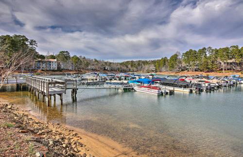 Lake Keowee Condo with Balcony and Resort Amenities! - Foto 2