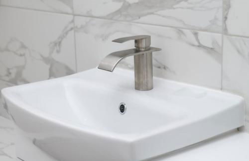 The Whitehouse M6, Junction 10 With Parking - Foto 11