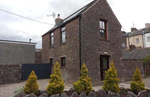 Bandroom Cottage - Photo 1