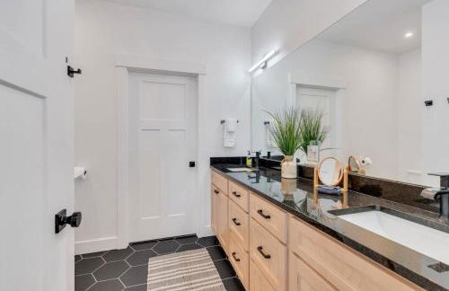 Dream Bear Lake Getaway w/ Hot Tub & Yard - Photo 23