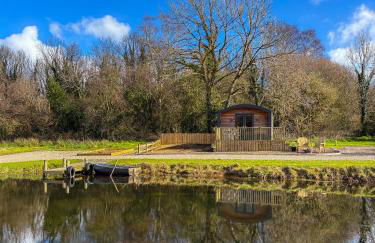 'Cosy Gem' Cabin Woodland Retreat Randalstown NI - Foto 1