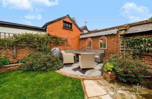 Stay in our beautiful 1850’s Coastguards Cottage. - Photo 13