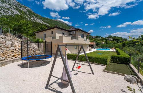 VILLA BEYBE with Jacuzzi, large private pool 50m2, BBQ,free WIFI, 3 bedrooms - Foto 7