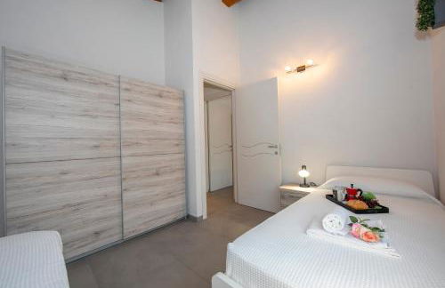 Villa Laura Private Pool and Garden - Happy Rentals - Foto 36