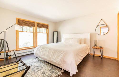 Beautiful mountain home with gorgeous meadow views - Foto 32