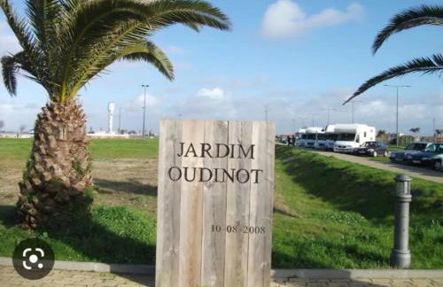 Corrente do Oudinot perto da praia - Foto 15