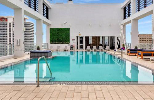 Sun-Splashed 1BR Condo unit in DWTN Miami with WFH - Foto 1
