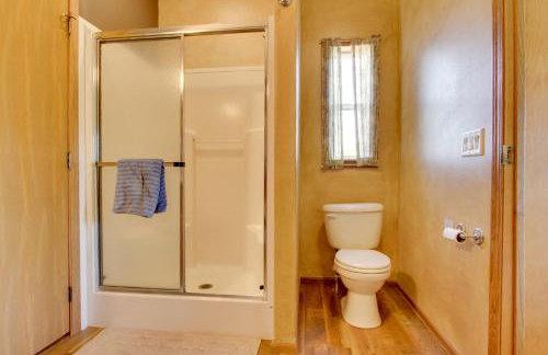 Spacious Canyon Ferry Lake House with Bar and Views! - Foto 16