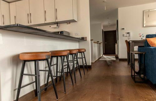 Maidstone Luxury Penthouse 3 bedroom apartment & parking - Foto 7