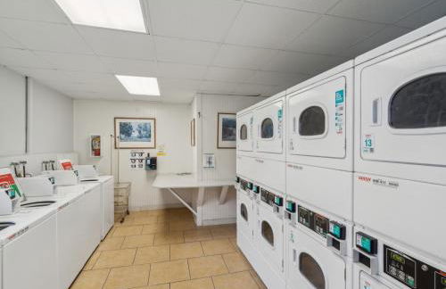 Beautiful 2 Bed Beach Condo #104 - Foto 29