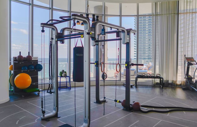 Fantastic 2BR Condo at Hollywood - Photo 38