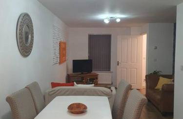 Home near Rugby Station for contractors and Work Commuters, 5 bedroom, Free Parking & Garden - Photo 4
