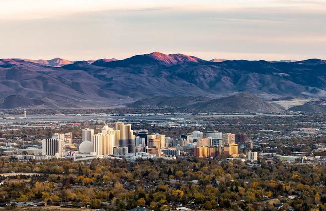 Elegant 4BD Reno Abode Close to Shops and Casinos - Foto 5