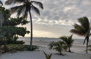 Apartamento amplo perto da Praia da Litorânea - Carmona Temporadas - Foto 25