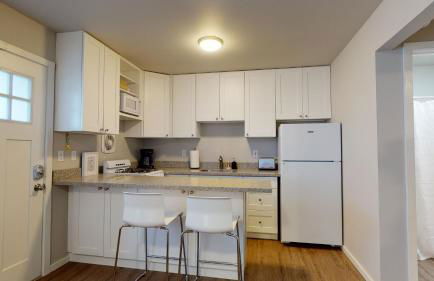 Hazel's Hideaway apt in walkable historic area - Foto 14