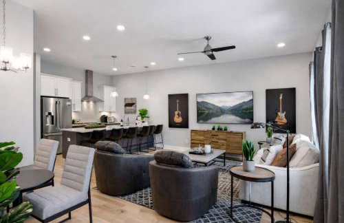 Near Honky Tonks - Rooftop Hot Tub - Skyline Views - Foto 7