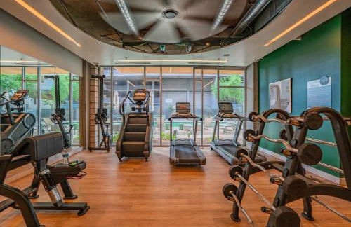 Relaxing 2BD - Central Downtown - Gym, Pool, Parking - Foto 11