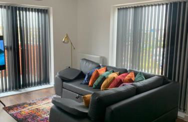 Lakeside 2 BED LUXURY APARTMENT No PARTIES No EVENTS Early Check-in Late Check- Out Allowed - Foto 2