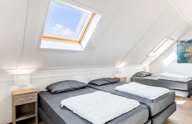 Luxurious Villa With Hot Tub and Sauna - Photo 2