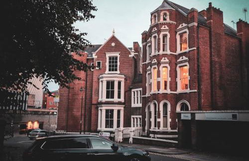 Wellington Circus - Photo 1