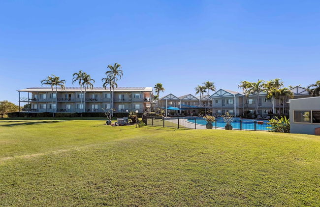 Moonlight Bay Suites - Photo 58