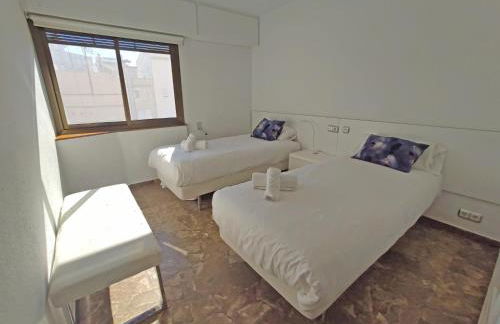 Sunny apartment with fantastic terrace views! - Photo 9