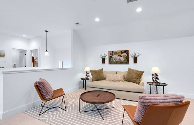 Chic Modern Farm Haus - Minutes to Everything - Foto 14