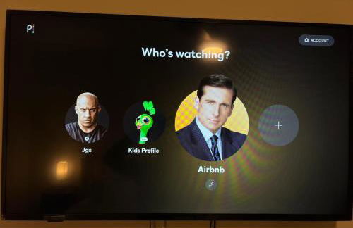 Modern Basement Retreat 2BR King suite - Foto 18