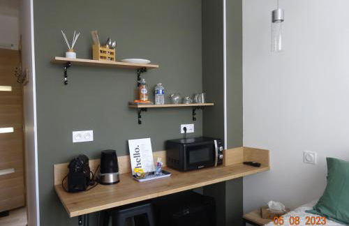 Dandy - studio confort, espace café, petite cour privée au coeur de Nogent - Foto 7