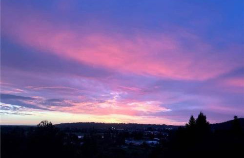 HoneyHomes Spectacular View Home with Amenities - Foto 1