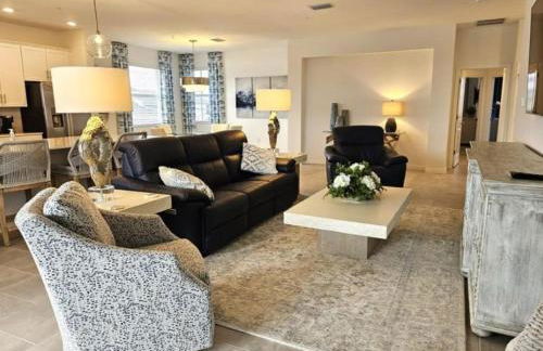 Stylish Golf Course Coach Home in Ave Maria - Photo 11