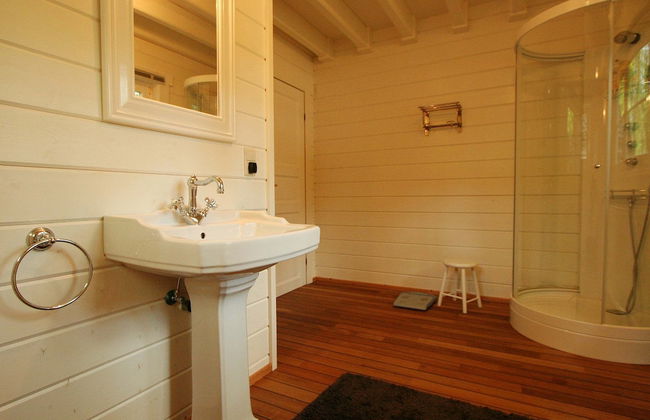 Countryside Chalet in Bomal sur Ourthe With Sauna, Balcony - Photo 12