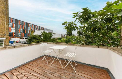 Spacious 2BR Flat with Private South Facing Terrace in West London - Foto 23