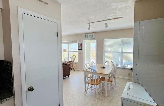 763 North Shore Downstairs 3 Bedroom Apts by RedAwning - Foto 12