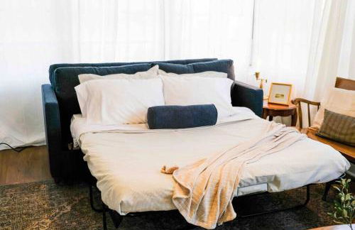 Cozy Renovated Vintage Modern House Downtown! - Foto 16