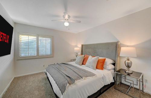 Gorgeous 6BR with Pool and Spa - Photo 40