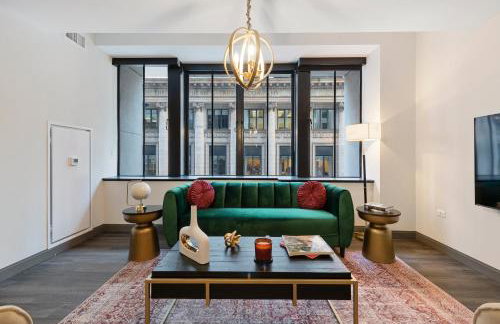 Experience Downtown Chicago at Millennium - Luxury Apartments in The Loop - Photo 1